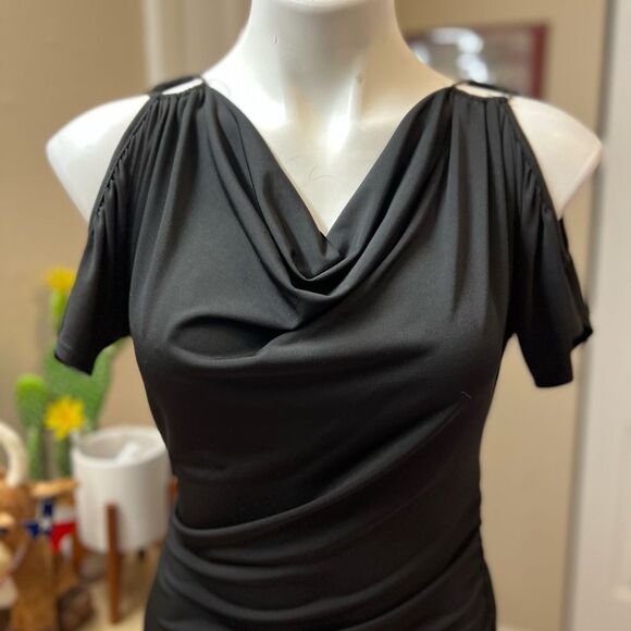 Black mini dress - Picture 4 of 8